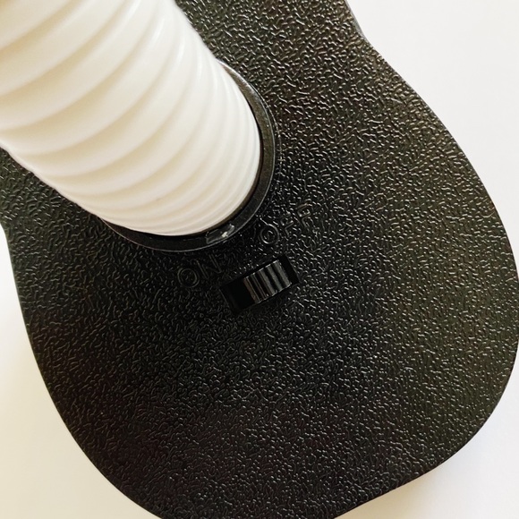 Dreambaby Clip-On Stroller Fan Silver/Black - Picture 5 of 7